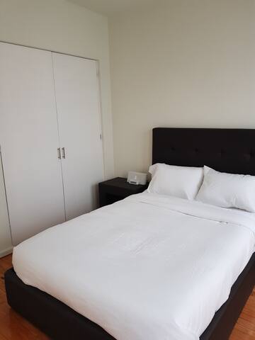 Lovely downtown apartment gallery image 3