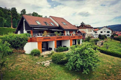 Top Airbnb: Les Epinettes Large New Studio, WiFi, Loggia, Tt Conft à Gérardmer