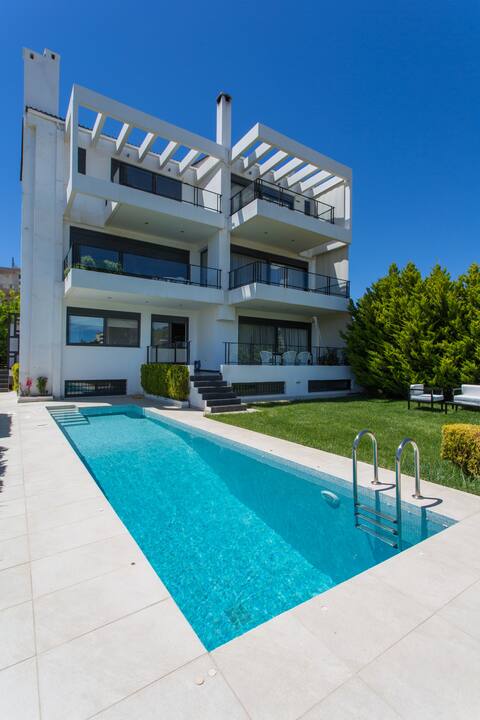 Sia's Luxury Maisonette