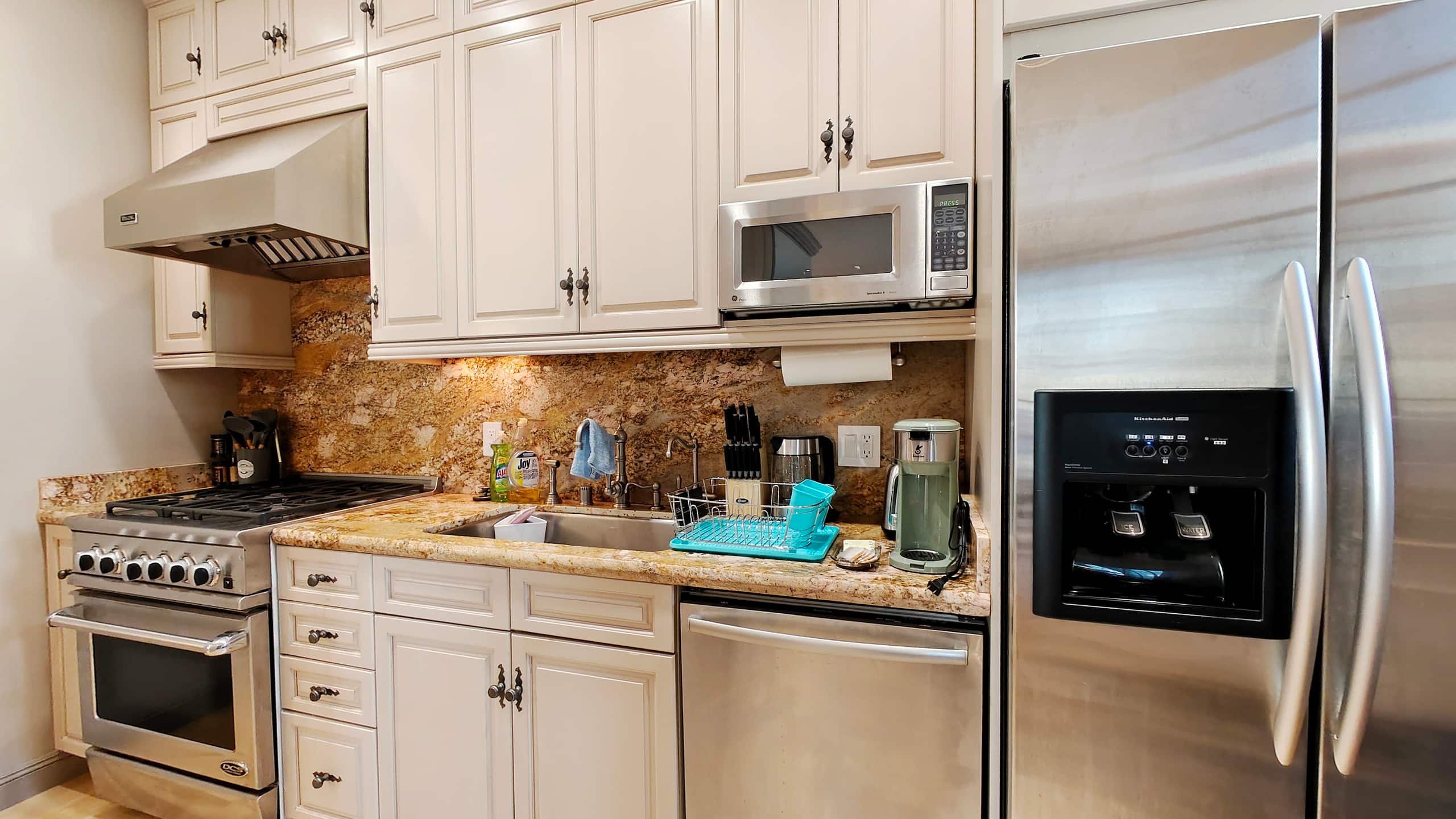 Home in San Francisco · ★4.91 · 1 bedroom · 2 beds · 1 bath - Image 2