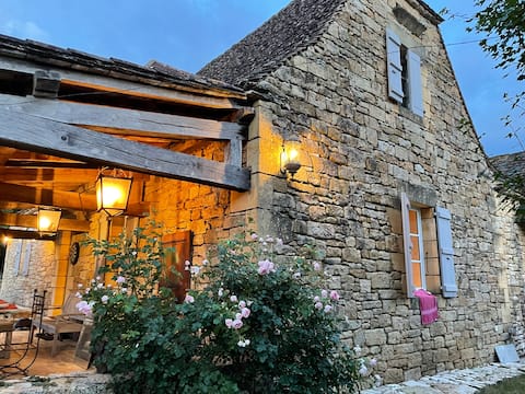In Périgord house with pool on 2 hectares