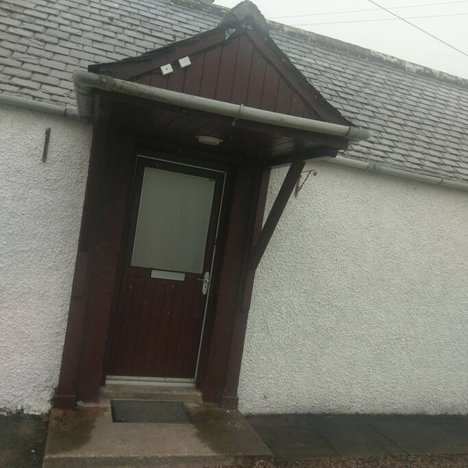 Shared front door to Annexe rooms