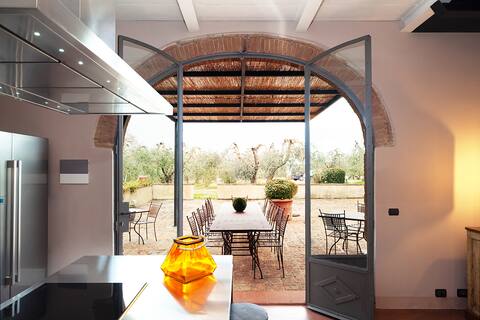 Exclusive Villa with private pool near S.Gimignano