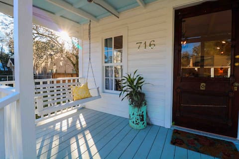 Little House on Broughton Downtown Bainbridge Stay