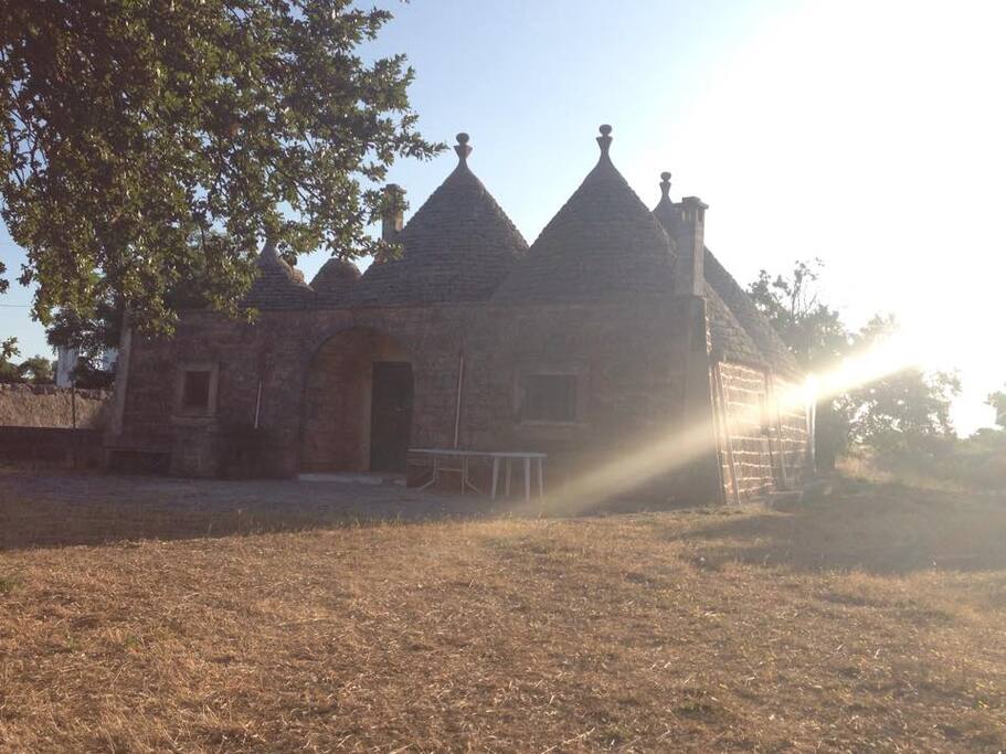 Trulli al tramonto