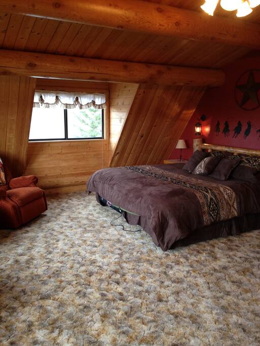 Large Suite with King Bed