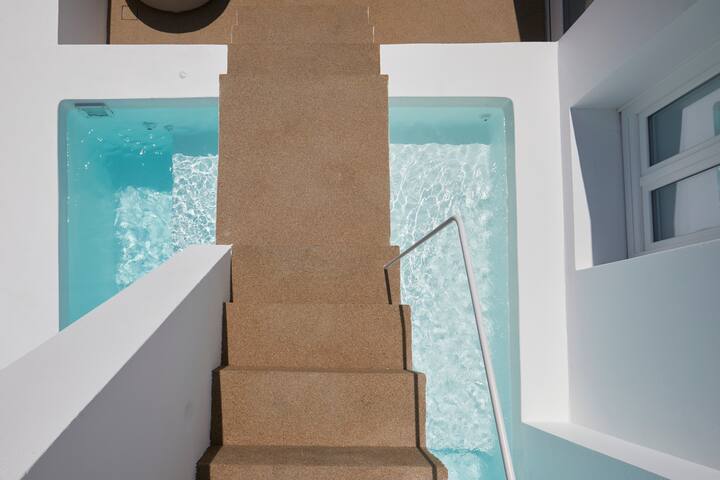 Olia Pond, 2 bedrooms, 2 jacuzzi, hammam, views gallery image 5