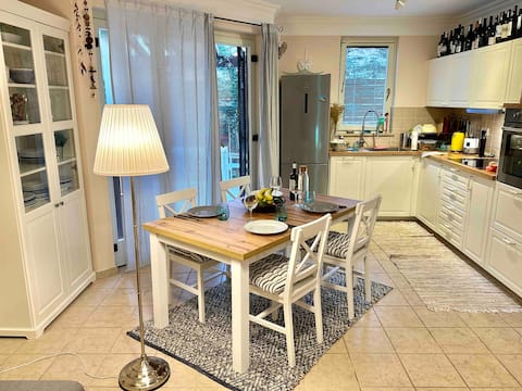Cosy apartment with garden, close to the beach