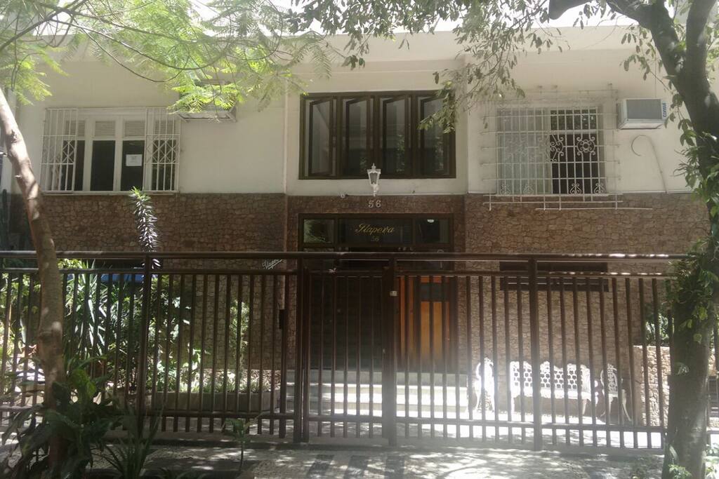 Entrada do prédio