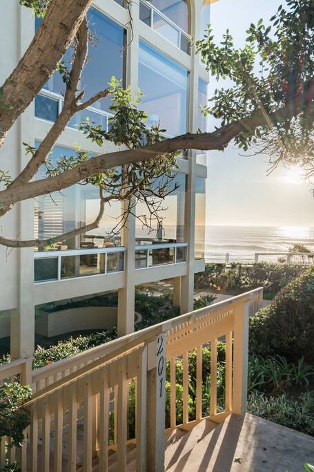 Windansea Beach Views From A Bright Apartment Condominiums For Rent In La Jolla California United States Windansea Beach Views From A Bright Apartment Condominiums For Rent In La Jolla California United States