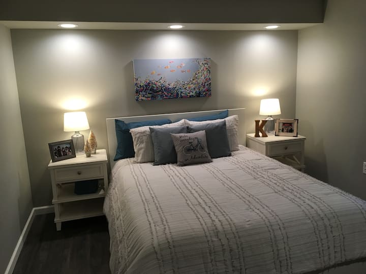 Lovely basement Space minutes from Cedar Rapids! Houses for Rent in