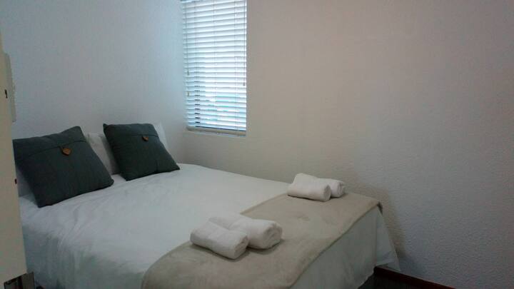 Მეორე საძინებელი ორადგილიანი საწოლით