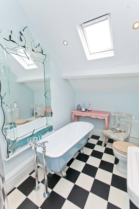 Ravishing roll top baths