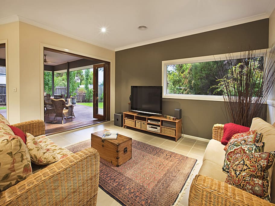 Outdoor / indoor connection through bi fold doors