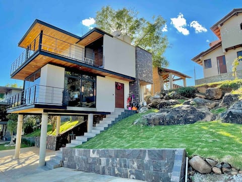 Athenas Family Cabin