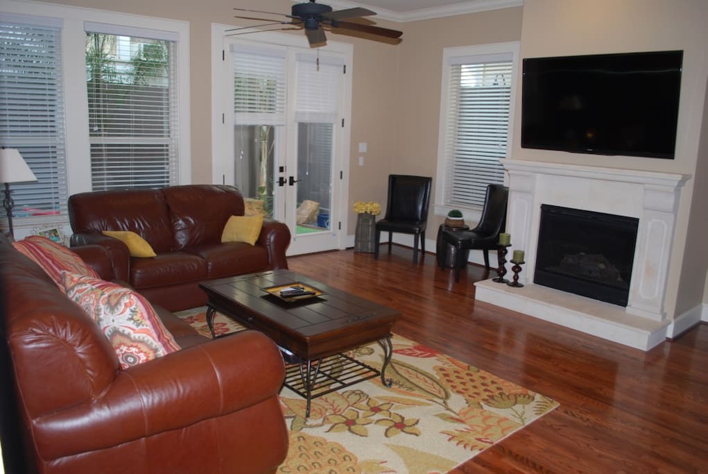 TV equipped with Direct TV cable and Netflix.