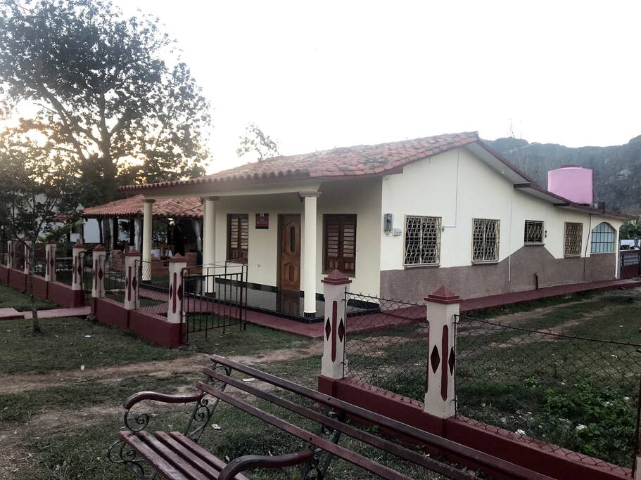 Foto de la entrada de las habitaciones