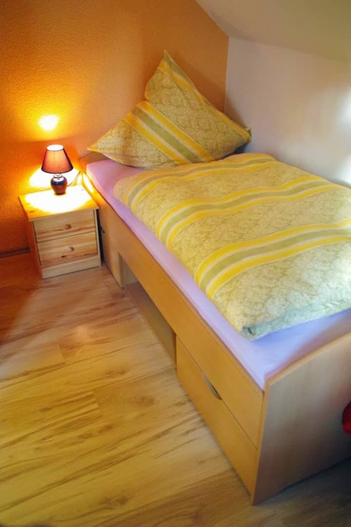 Youth Room / Kleines Schlafzimmer