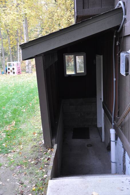Private outdoor entrance.