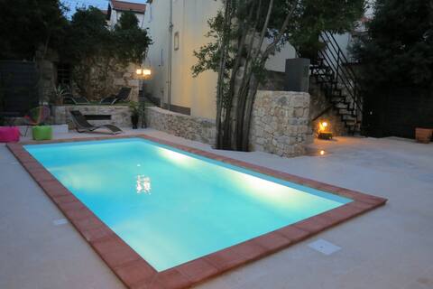 Mirian Villa