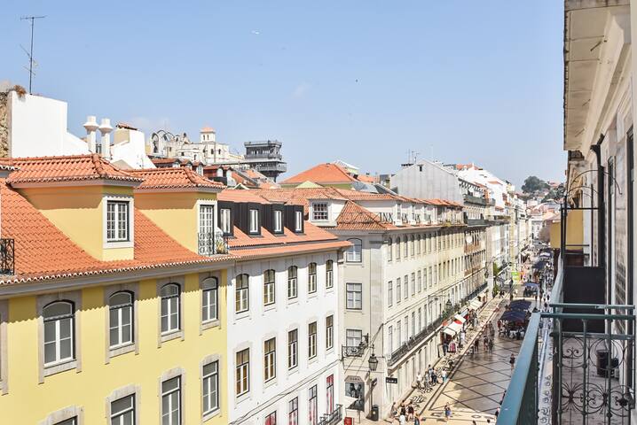 Augusta Residence 2 bed Juliette Balcony Great Views gallery image 3