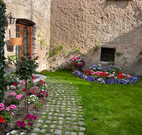 Flora Suite with private garden