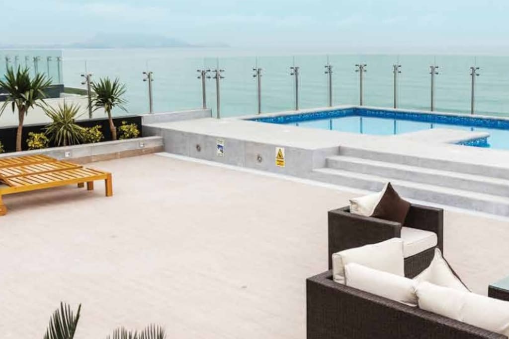 Pool on the roof - common area