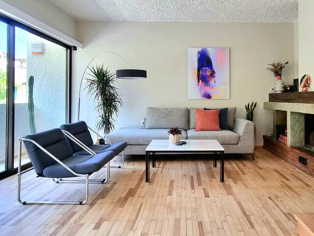 Acropolis Hill Apartment gallery image 2