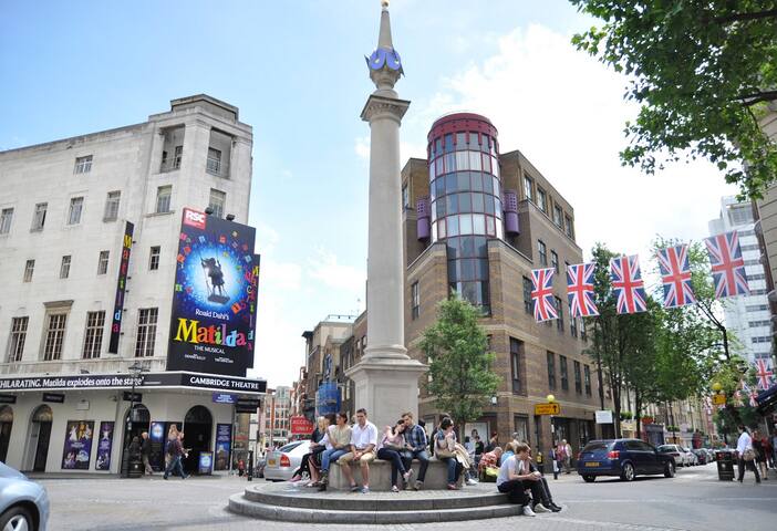 COVENT GARDEN TWO BEDROOM FLAT gallery image 5