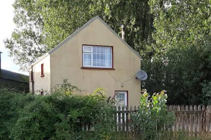 Apartment 1, Regent Street, Bagenalstown, Carlow. Entire flat 1 bed. Apartment 1, Regent Street, Bagenalstown, Carlow. Price:49 per night. 1 review1 review. Muine Bheag 2019 (with Photos): Short Term Lets Muine