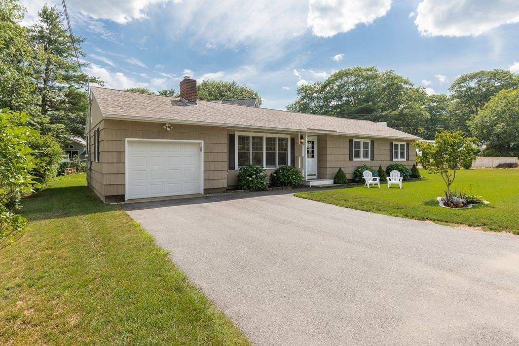 NEW! Renovated 3BR Home Walk to the Beach! Houses for Rent in Wells