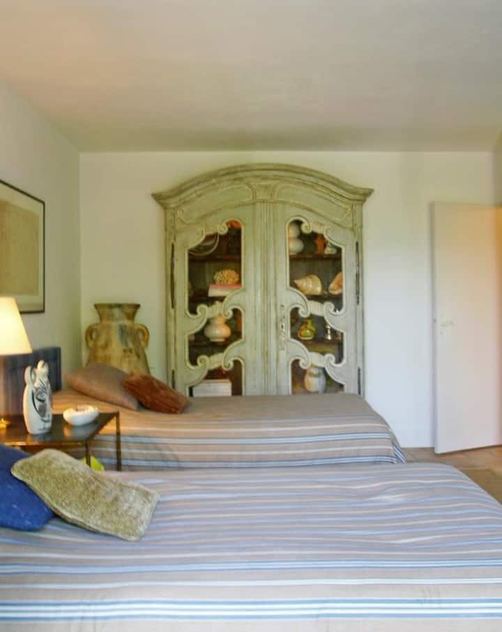 غرفة النوم 1