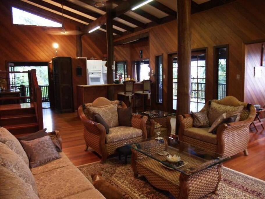 The Lounge