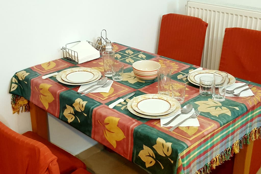Kitchen table