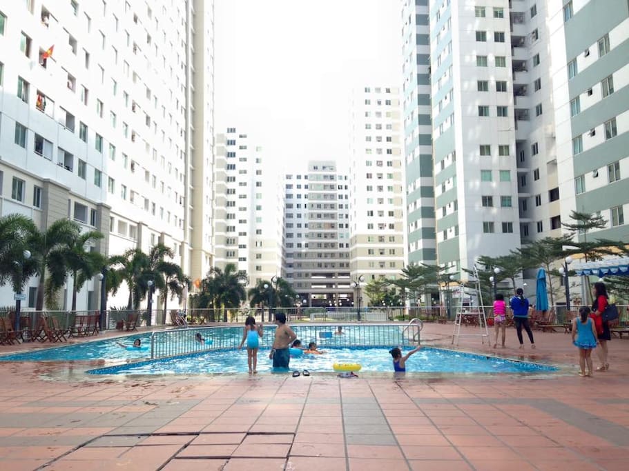 Swimmingpool close to the river
