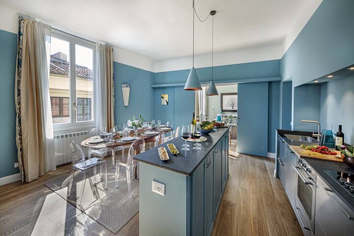 3BD-3BA DESIGNER APARTMENT, TOP FLORENCE LOCATION! gallery image 4