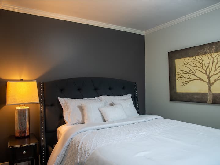 Spálňa s manželskou posteľou 