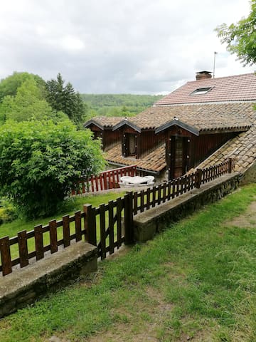 Gîte au pied du château et à 2 pas de la cascade