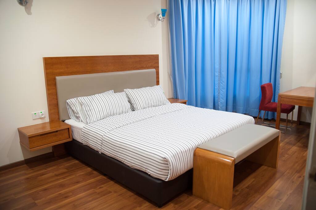 King size bed