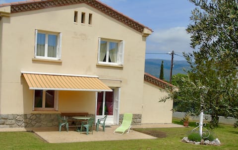 A small house in the heart of Prades