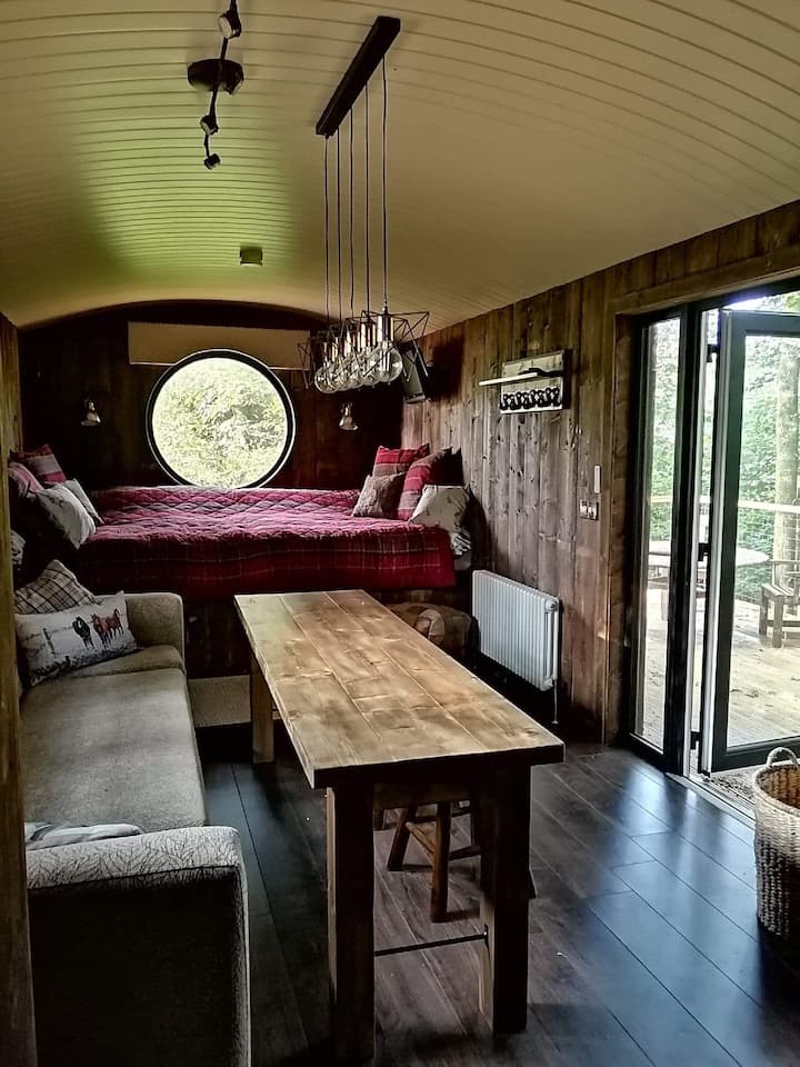 Ash Woods Retreat - Shepherds Lodge - Dartmouth