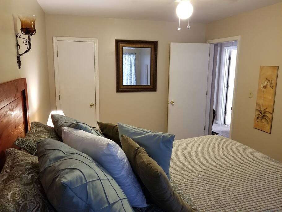 Do you like pillows? (Photo 2 of 3)