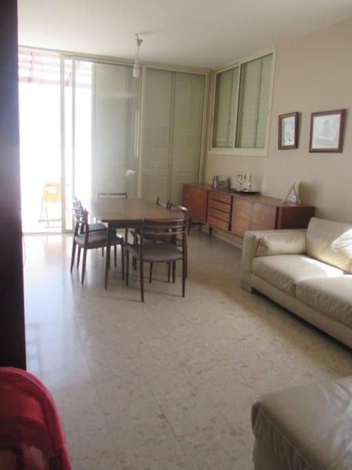 Living dining room - table extends