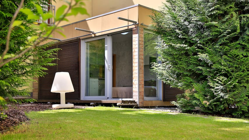 Garden Studio [C2] Residence Caesar