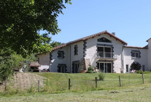 Quiet and Detente / Quiet and Relaxing