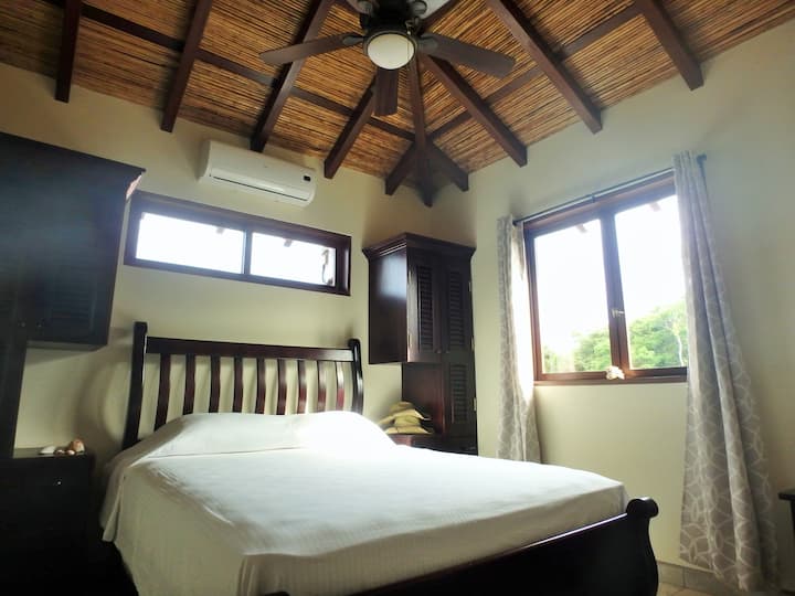 Საძინებელი №1. საწოლი 152 × 203 სმ