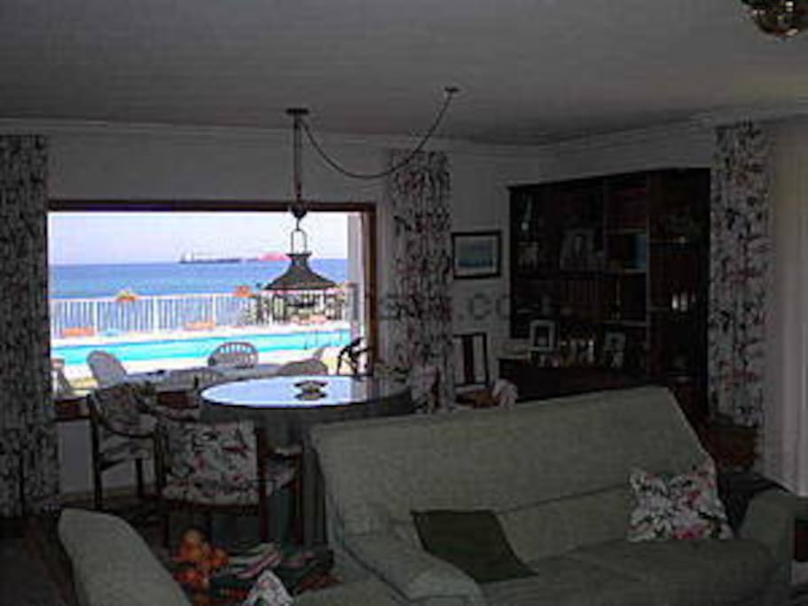 Salón con chimenea
