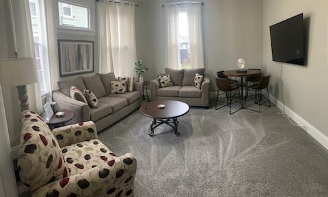 6 BR Home Just Minutes From Downtown Cincinnati