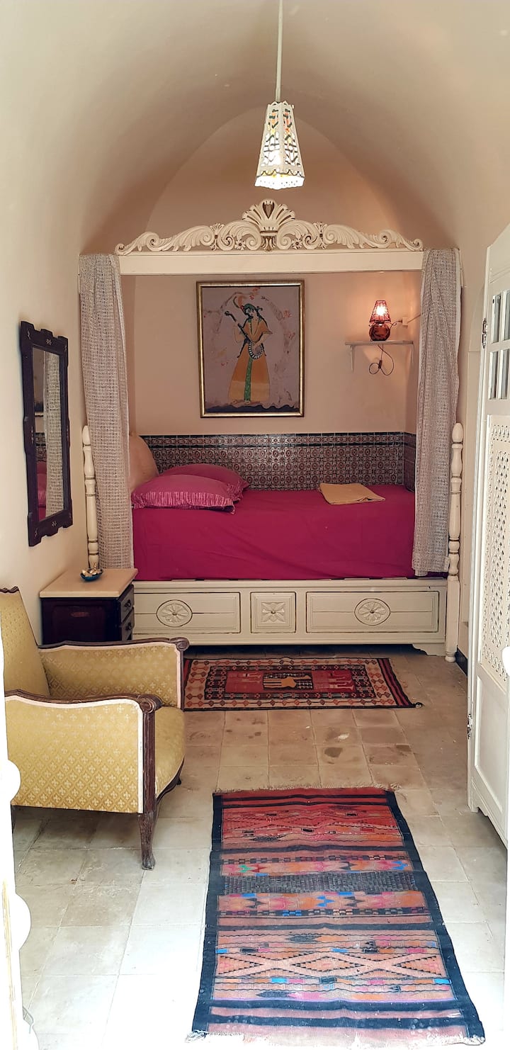 Спалня 2. Традиционно двойно легло.