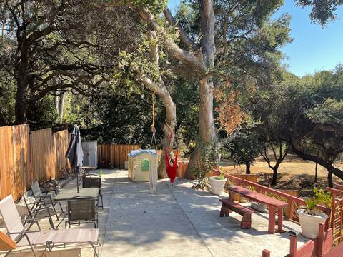 Serene, Nature-like. Clean 2 bedroom 1 bathroom